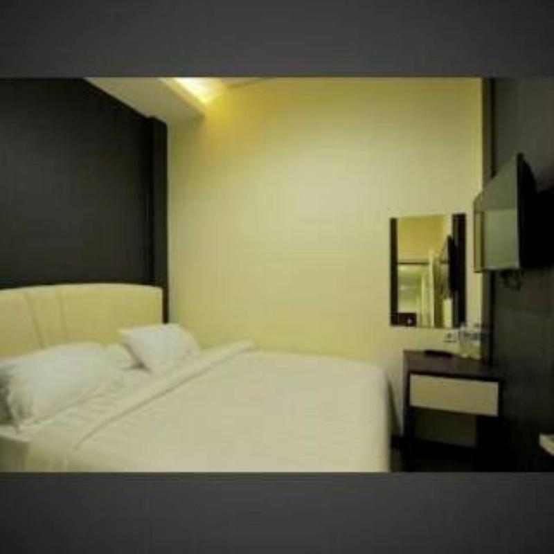 Hotel Dekost Madiun Zewnętrze zdjęcie