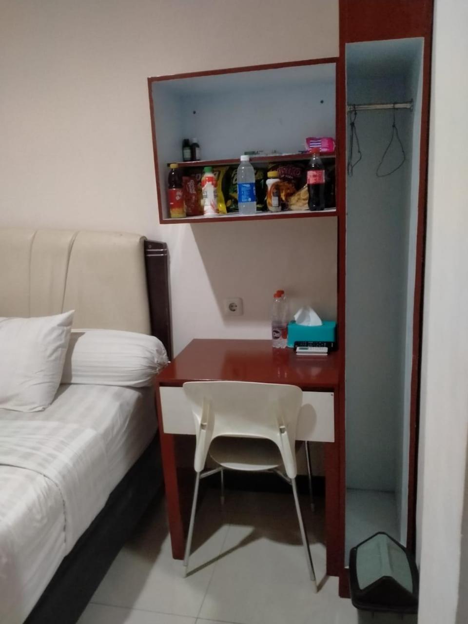 Hotel Dekost Madiun Zewnętrze zdjęcie