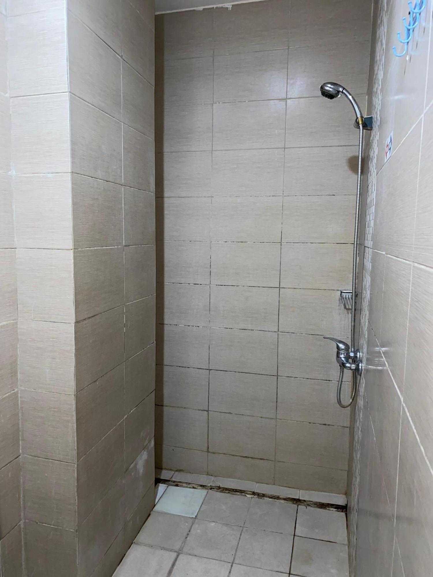 Hotel Dekost Madiun Zewnętrze zdjęcie